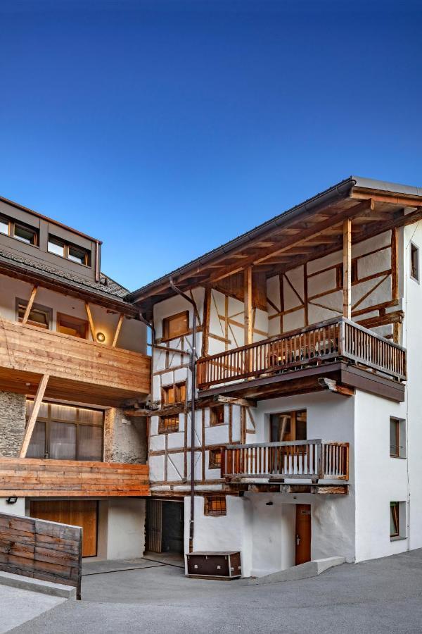 Jugendherberge Trin Exterior photo